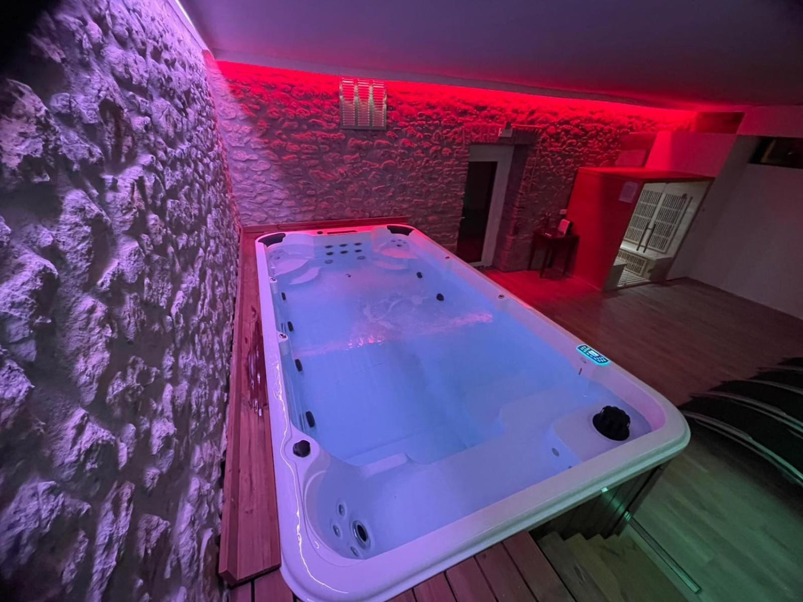 Novecento Luxury&Spa Residence 4 Stelle Montese Esterno foto